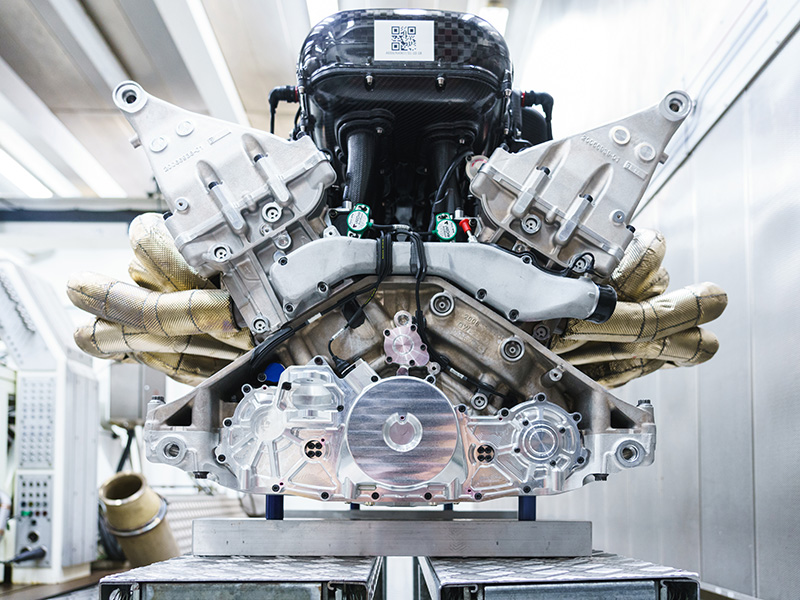 تعرف على أسرار محرك Aston Martin Valkyrie الاستثنائي من طراز V12